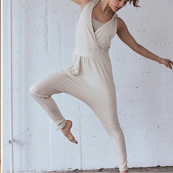 NWT Free People Movement Second Chance Onesie Hooded Jumpsuit in Bamboo - Picture 1 of 4
